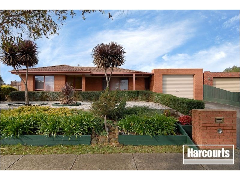 24 Athenium Court, Carrum Downs VIC 3201