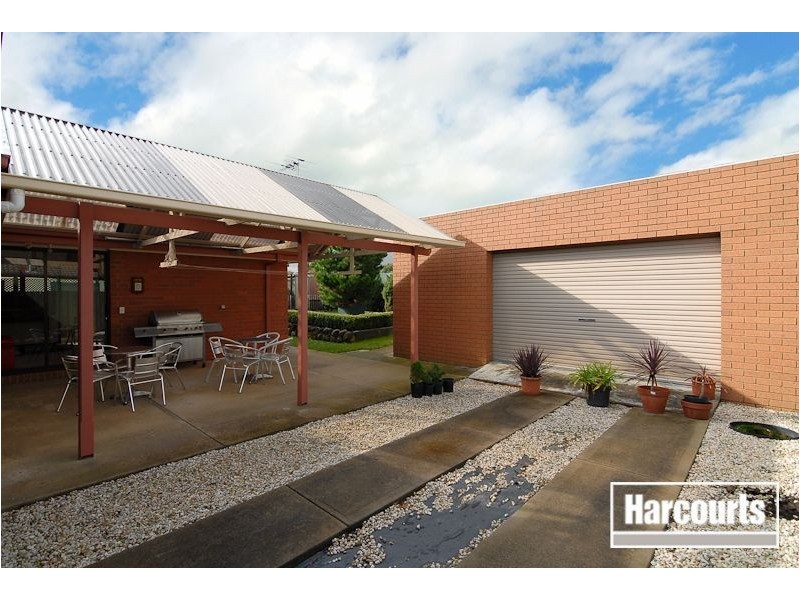 24 Athenium Court, Carrum Downs VIC 3201