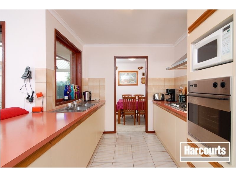 24 Athenium Court, Carrum Downs VIC 3201