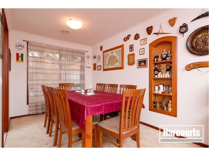 24 Athenium Court, Carrum Downs VIC 3201