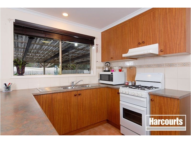 11 Minka Place, Skye VIC 3977