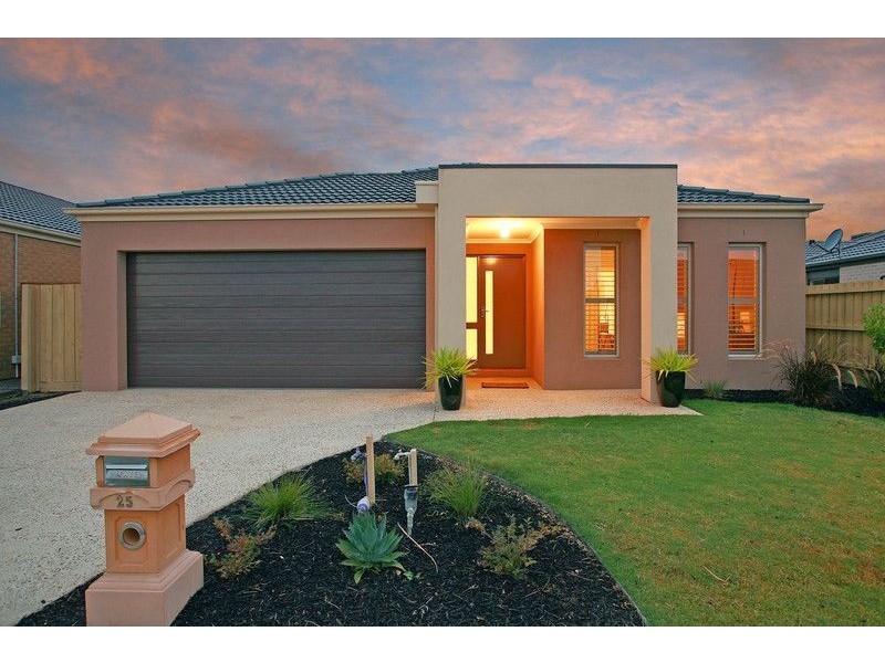 25 Tarcoola Way, Sandhurst VIC 3977