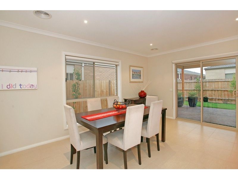 25 Tarcoola Way, Sandhurst VIC 3977