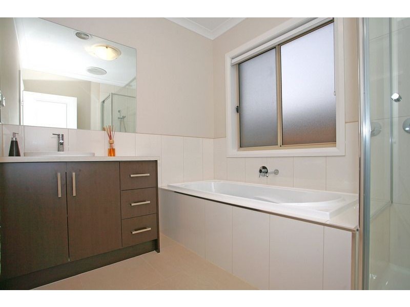 25 Tarcoola Way, Sandhurst VIC 3977