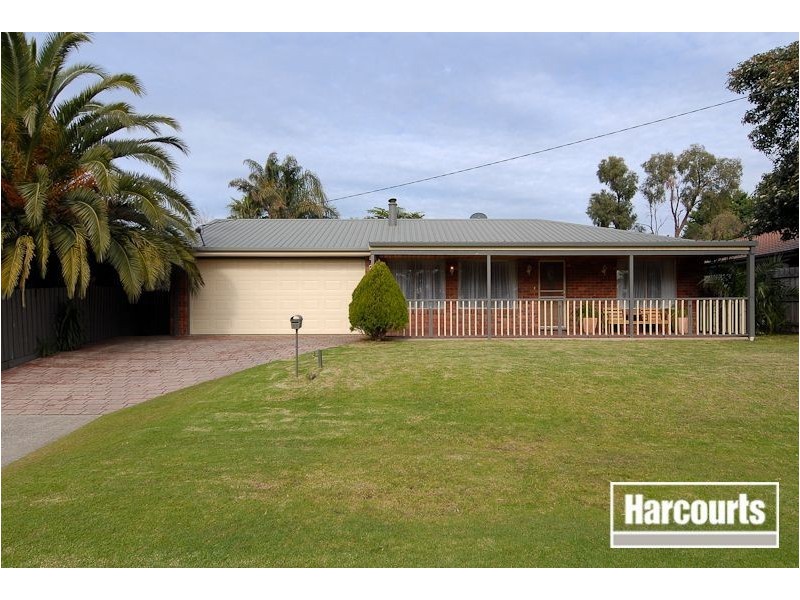 12 Dorchester Crescent, Carrum Downs VIC 3201