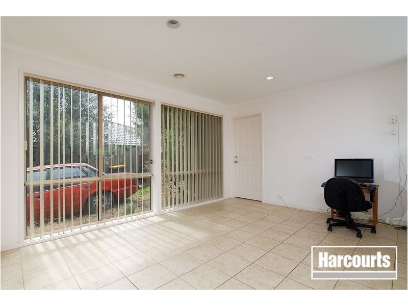 6 Joan Court, Skye VIC 3977