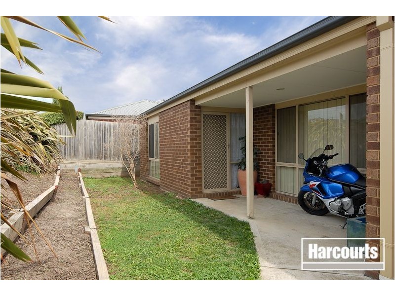 6 Joan Court, Skye VIC 3977