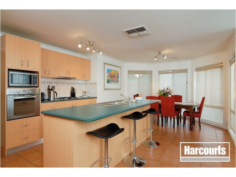 3 Whiting Court, Skye VIC 3977