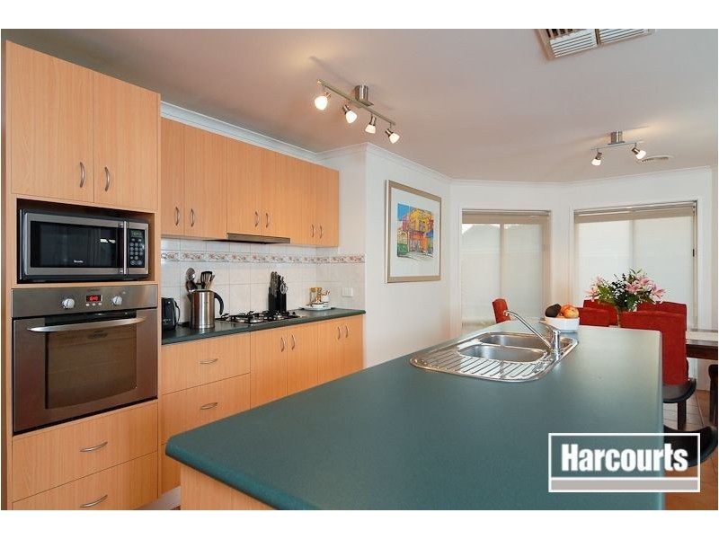 3 Whiting Court, Skye VIC 3977