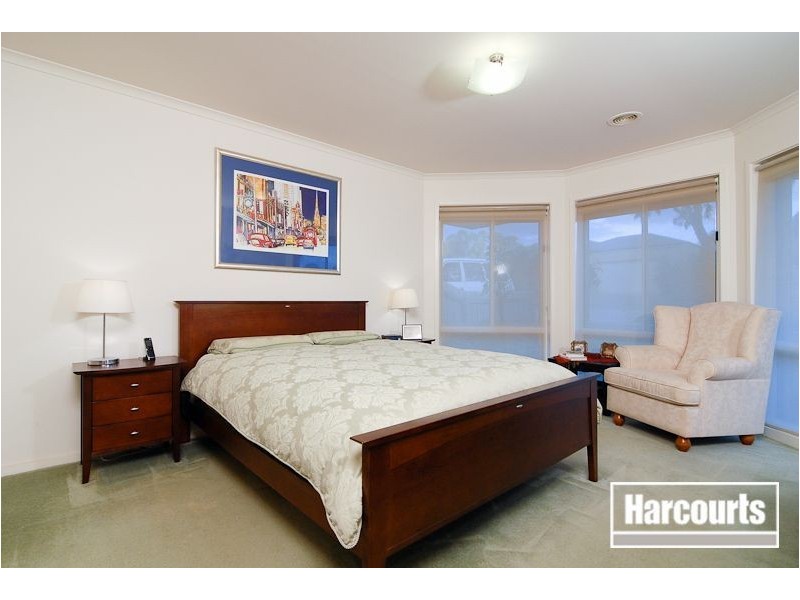 3 Whiting Court, Skye VIC 3977