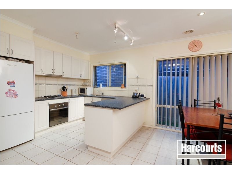 6 Hillview Drive, Carrum Downs VIC 3201