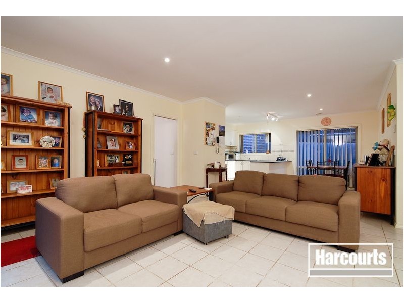 6 Hillview Drive, Carrum Downs VIC 3201