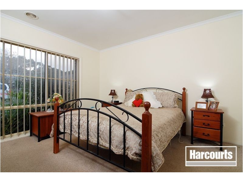 6 Hillview Drive, Carrum Downs VIC 3201