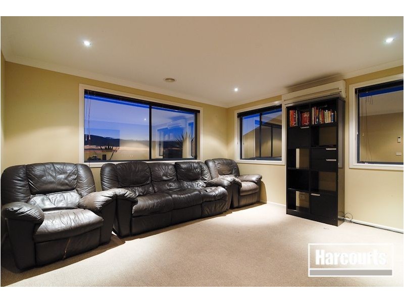 20 Golden Way, Skye VIC 3977