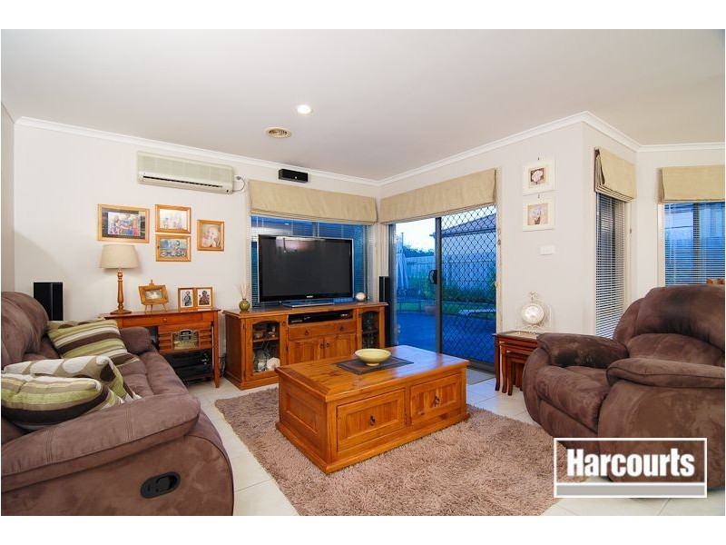 29 Delatite Way, Skye VIC 3977
