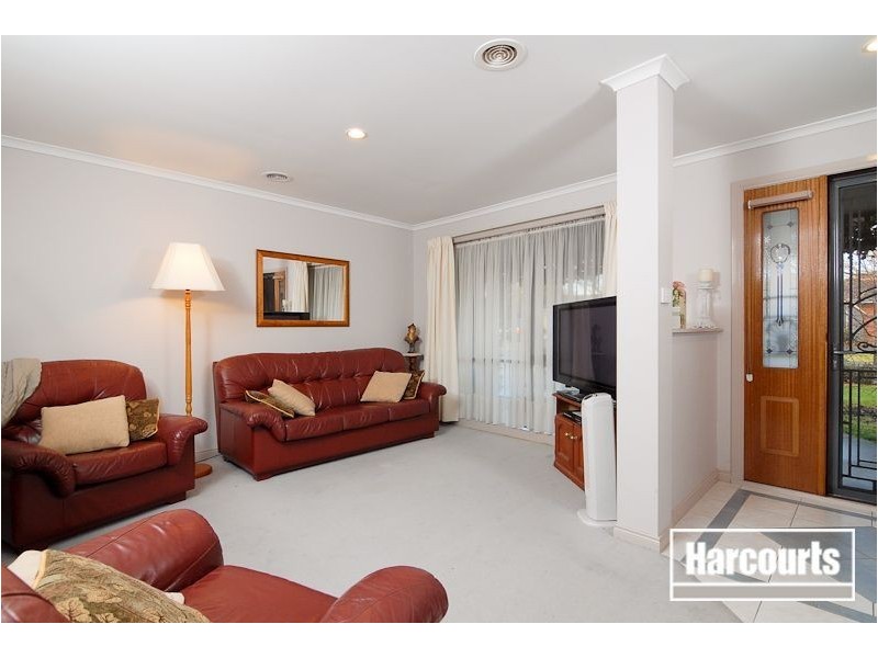 29 Delatite Way, Skye VIC 3977