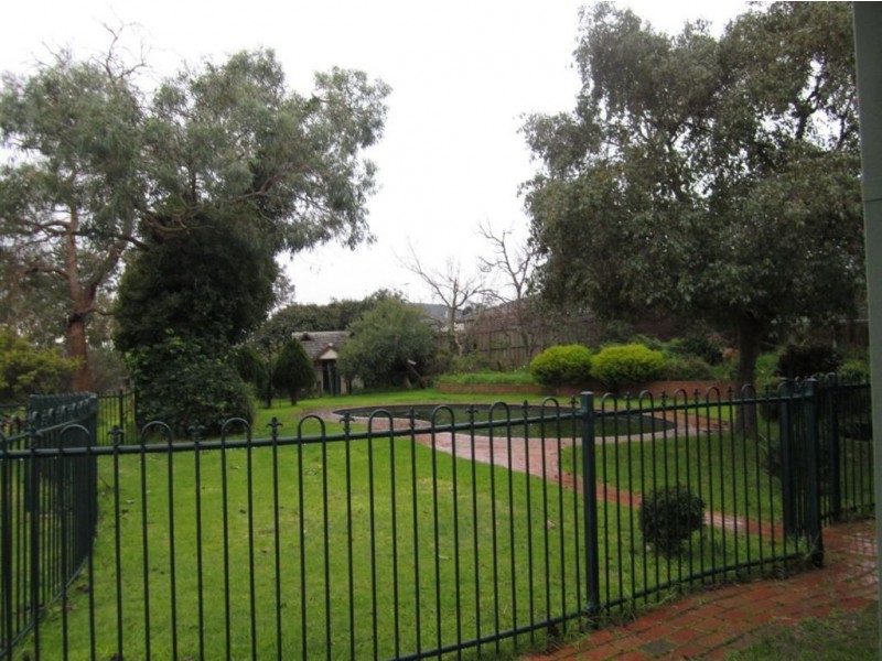 27 Brunnings Road, Carrum Downs VIC 3201