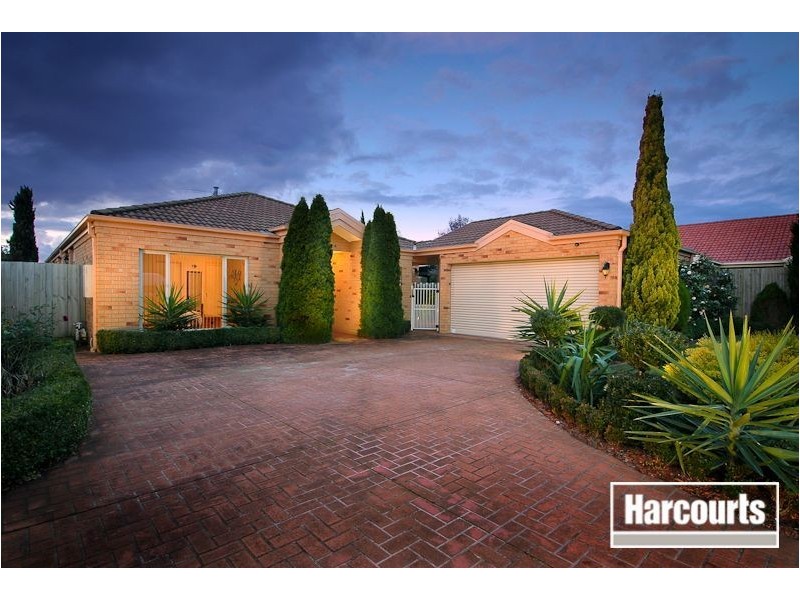 6 Opal Court, Skye VIC 3977