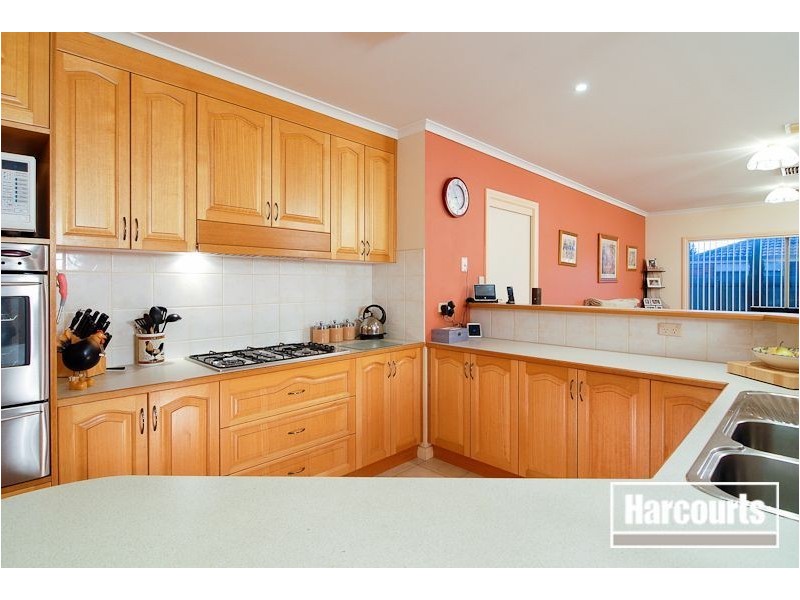 6 Opal Court, Skye VIC 3977