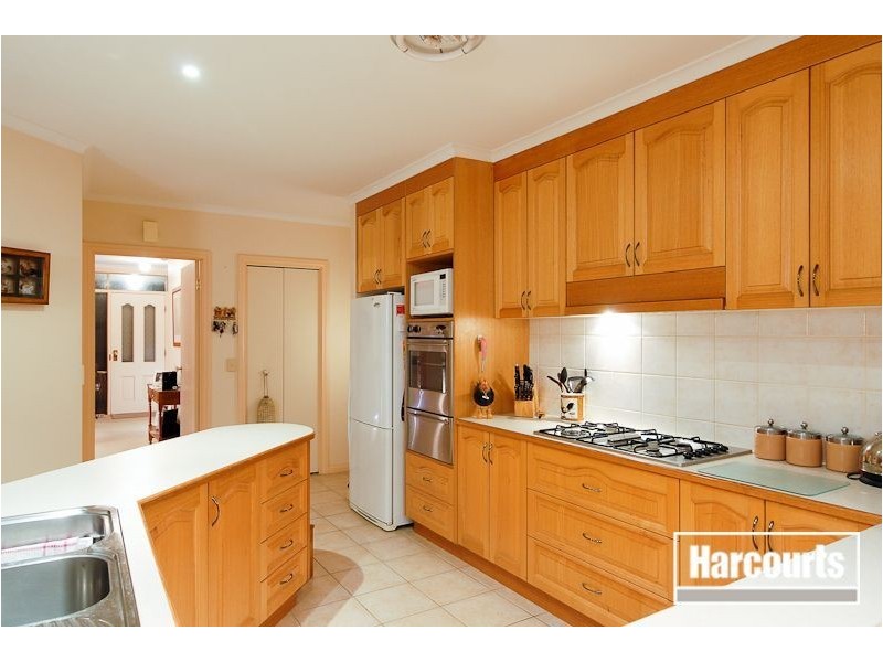 6 Opal Court, Skye VIC 3977