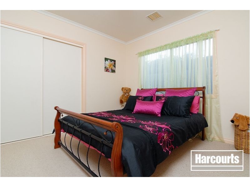 6 Opal Court, Skye VIC 3977