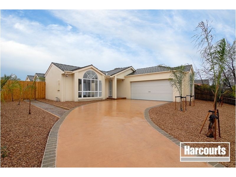 8 Cobblestone Avenue, Narre Warren South VIC 3805