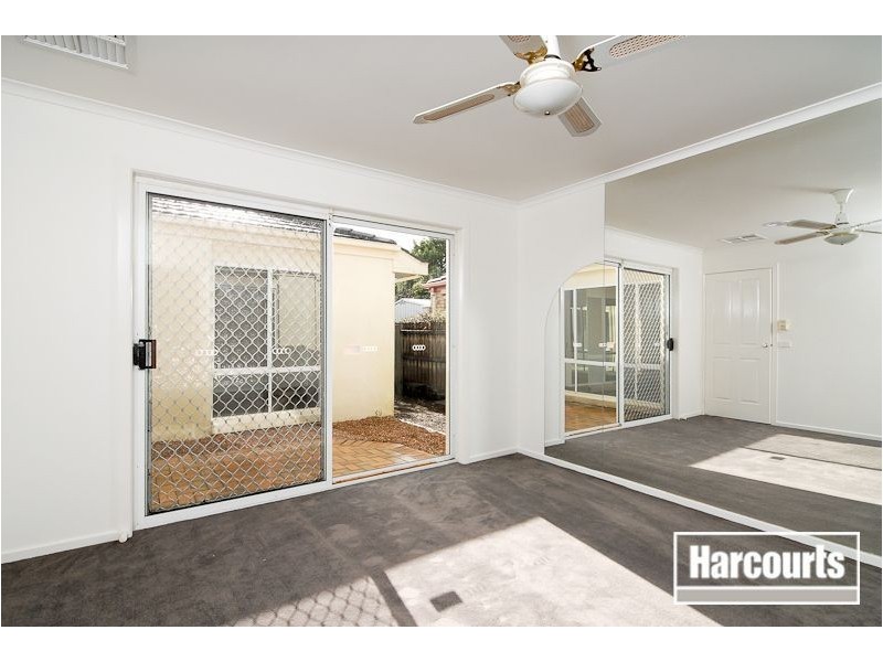 8 Cobblestone Avenue, Narre Warren South VIC 3805