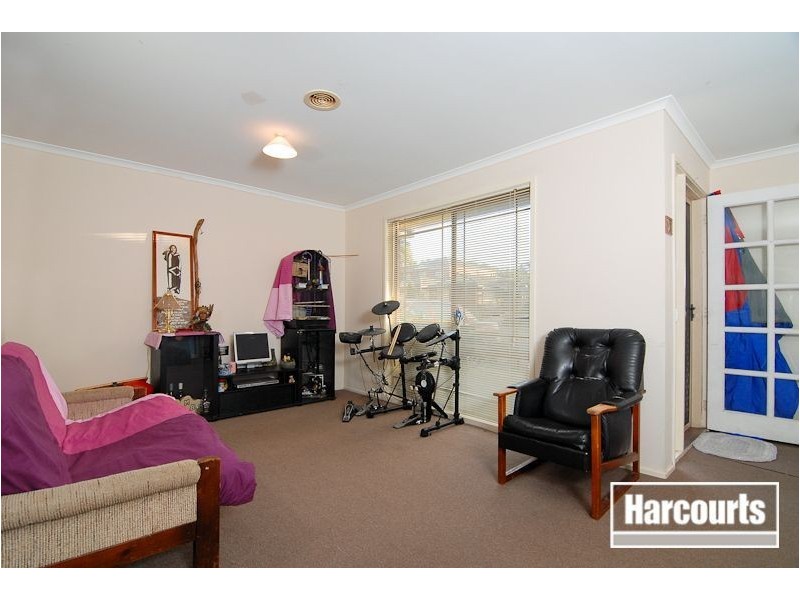 2 Glynlea Crescent, Skye VIC 3977