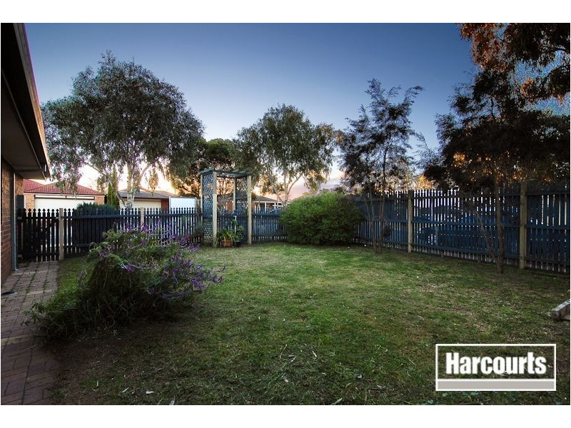 2 Glynlea Crescent, Skye VIC 3977