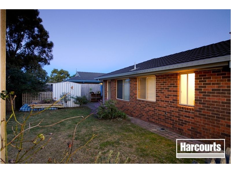 2 Glynlea Crescent, Skye VIC 3977