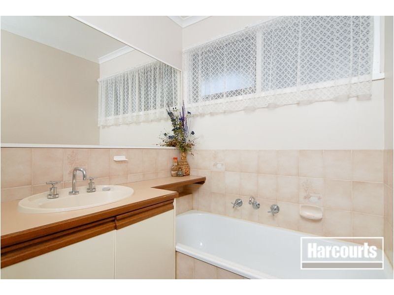 3 Petrel Court, Carrum Downs VIC 3201