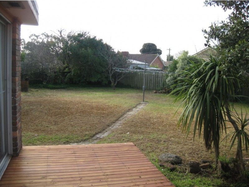 3 Huon Court, Frankston North VIC 3200