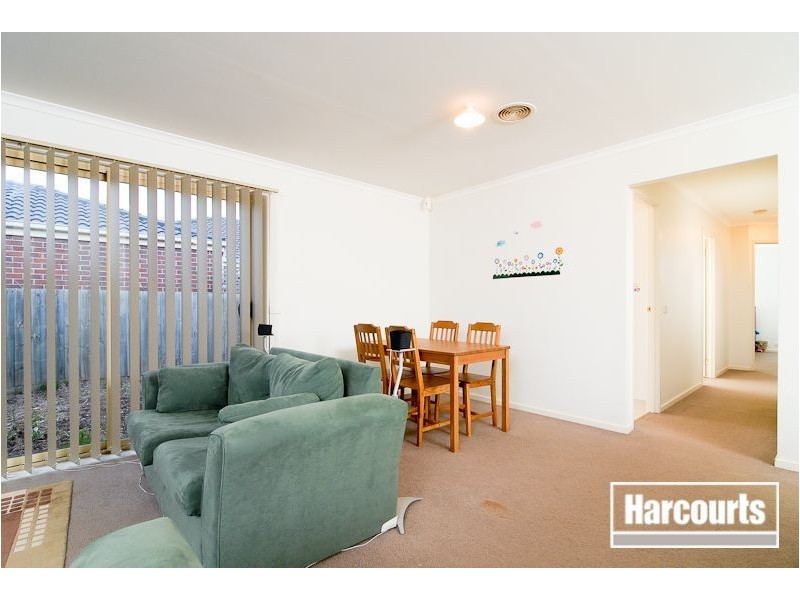 9 Vivi Court, Skye VIC 3977