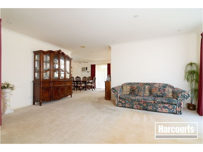 8 Nicholas Court, Carrum Downs VIC 3201