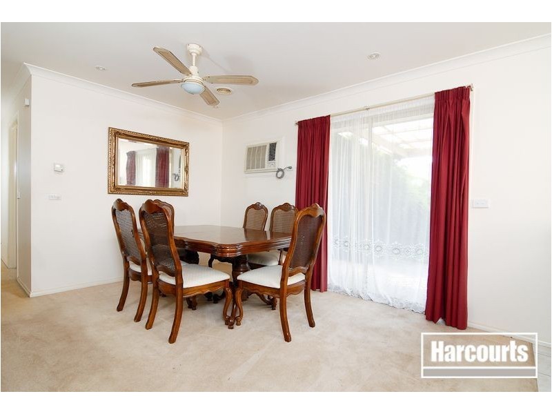 8 Nicholas Court, Carrum Downs VIC 3201