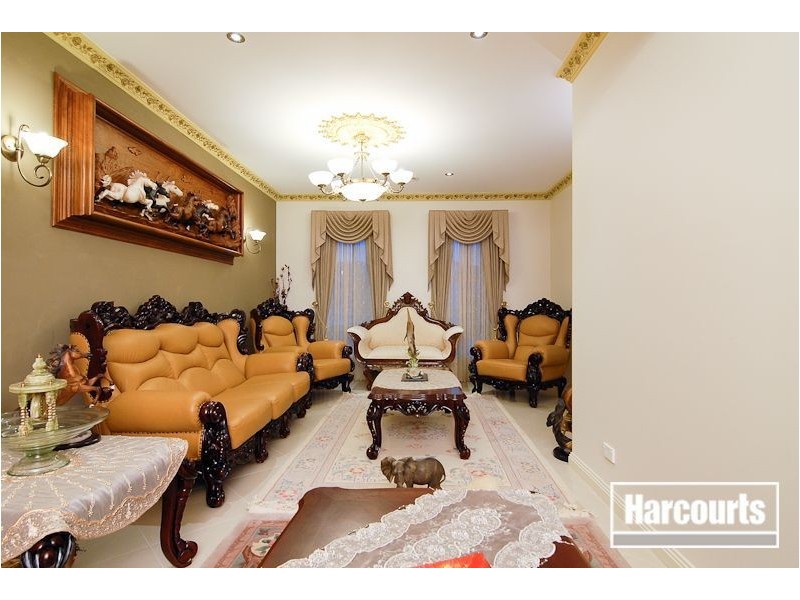 17 Diamond Parade, Skye VIC 3977