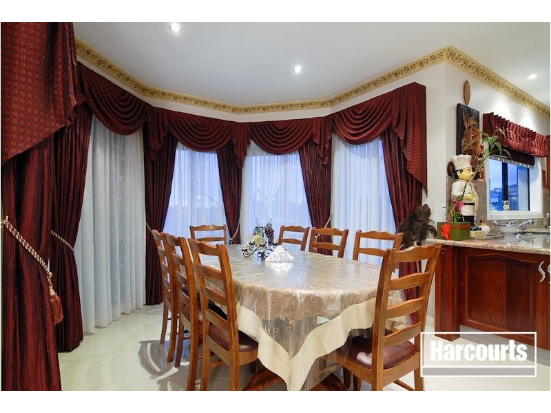 17 Diamond Parade, Skye VIC 3977