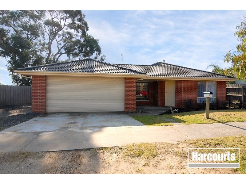 41 Pinewood Drive, Carrum Downs VIC 3201