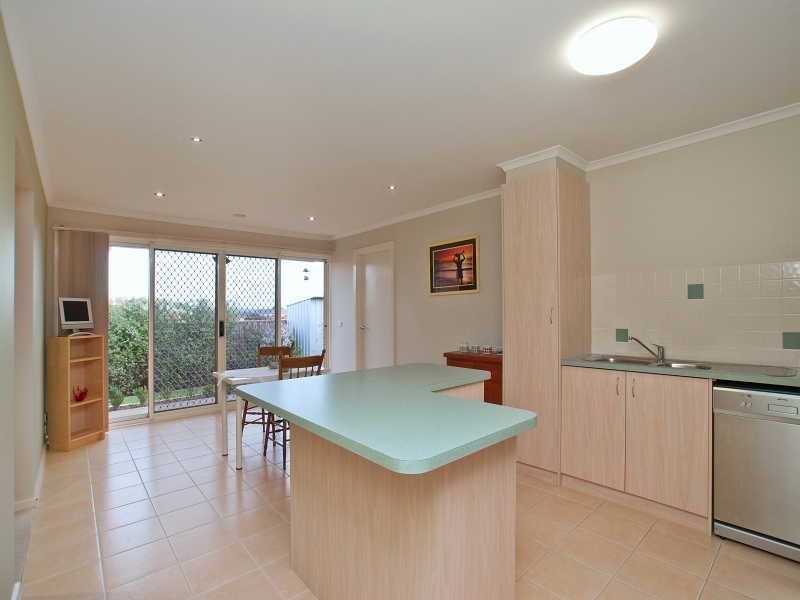 17/10 Hall Road, Carrum Downs VIC 3201