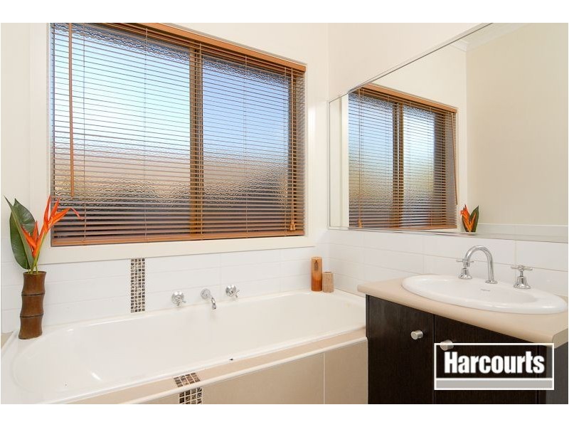 85 Sandhurst Boulevard, Sandhurst VIC 3977