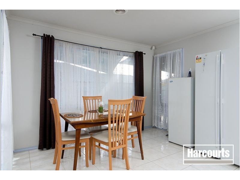 30 McGowan Drive, Skye VIC 3977