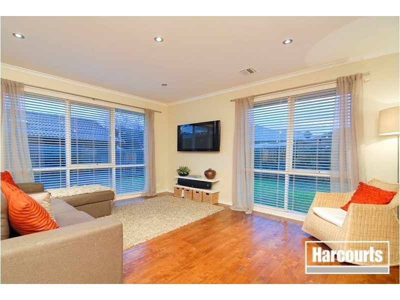 9 Munday Court, Skye VIC 3977