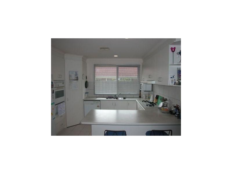 10 Rodney Court, Skye VIC 3977