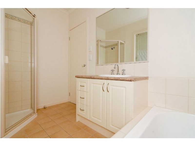 15 Clancy Crescent, Carrum Downs VIC 3201