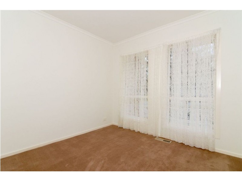 15 Clancy Crescent, Carrum Downs VIC 3201