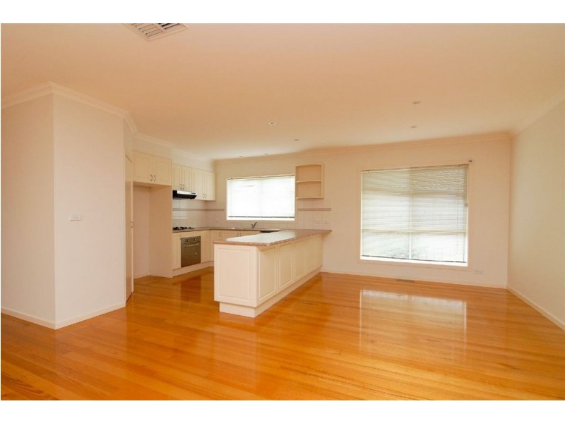 15 Clancy Crescent, Carrum Downs VIC 3201