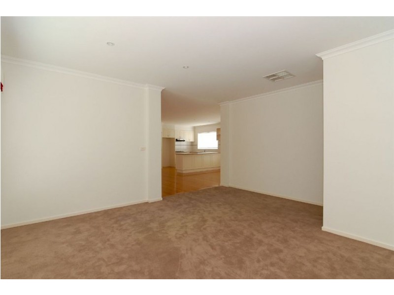 15 Clancy Crescent, Carrum Downs VIC 3201