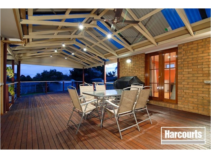 4 Raquel Court, Carrum Downs VIC 3201