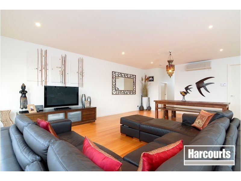 33/2 Barton Drive, Sandhurst VIC 3977