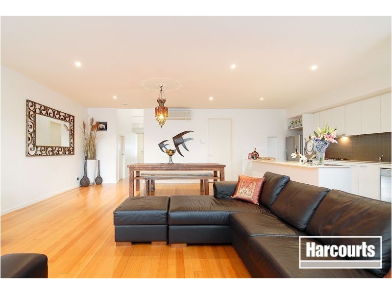 33/2 Barton Drive, Sandhurst VIC 3977